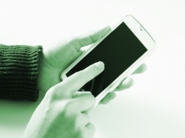 Facebookがユーザーのフィードに表示される広告を管理できる機能を追加すると発表した。ユーザーは広告を表示したくない分野を削除することができ、広告を表示させる分野を自分で選択できる。これによってユーザーのWeb体験を阻害することなく広告配信が可能になる。 Facebookがユーザーのフィードに表示される広告を管理できる機能を追加すると発表した。ユーザーは広告を表示したくない分野を削除することができ、広告を表示させる分野を自分で選択できる。これによってユーザーのWeb体験を阻害することなく広告配信が可能になる。