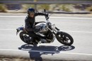 ビー・エム・ダブリューは新ヘリテイジモデル「新型BMW R nineT スクランブラー」を10月14日に販売開始する。(写真提供:BMW) ビー・エム・ダブリューは新ヘリテイジモデル「新型BMW R nineT スクランブラー」を10月14日に販売開始する。(写真提供:BMW)
