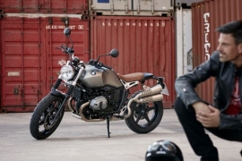 ビー・エム・ダブリューは新ヘリテイジモデル「新型BMW R nineT スクランブラー」を10月14日に販売開始する。(写真提供:BMW) ビー・エム・ダブリューは新ヘリテイジモデル「新型BMW R nineT スクランブラー」を10月14日に販売開始する。(写真提供:BMW)