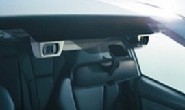 アイサイト ステレオカメラ(富士重工業の発表資料より) アイサイト ステレオカメラ(富士重工業の発表資料より)