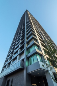 住友不動産とパナホームが共同で建設していた地上44階建て、総戸数501戸の超高層タワーマンション「シティタワー梅田東」が竣工した