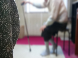 認知症や脳血管障害など脳の障害を伴う疾患では、周辺症状としての意欲障害が問題となっている。認知症では初期段階から意欲障害がみられ、脳血管型認知症の70%、アルツハイマー型認知症の50%以上の人に意欲低下があらわれる。 認知症や脳血管障害など脳の障害を伴う疾患では、周辺症状としての意欲障害が問題となっている。認知症では初期段階から意欲障害がみられ、脳血管型認知症の70%、アルツハイマー型認知症の50%以上の人に意欲低下があらわれる。