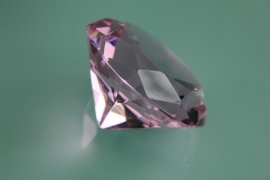 ピンクダイヤモンド（※競売にかけられるものとは異なる）。