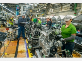 トヨタ・ウェストヴァージニア州TMMWV工場のエンジン生産ライン。ここで米国内で初となるハイブリッド用トランスアクスルの生産を開始する