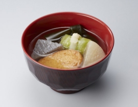 「おでん5品」(写真:すき家の発表資料より) 「おでん5品」(写真:すき家の発表資料より)