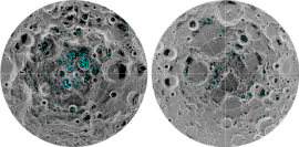 「月面の南極（左）と北極（右）」(c) NASA