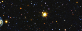 約110億年前の宇宙の写真米国航空宇宙局（NASA）が運営するハッブル宇宙望遠鏡の公式サイトHubbleSiteが公開（写真：HubbleSiteの発表資料より）