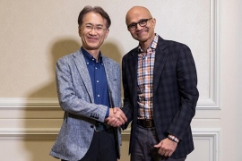 ソニーの吉田憲一郎社長兼CEO(左)と、マイクロソフトのサティア ナデラCEO。（画像: ソニーの発表資料より）
