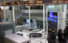 今週の当特集は、「いまそこにある」ともいえる2つの緊急事態の関連株にフォーカスすることにした。もちろん今週は、FRB(米連邦準備制度理事会)のFOMC(公開市場委員会)開催や大手企業の決算発表などのビッグ・イベントが控えている。 今週の当特集は、「いまそこにある」ともいえる2つの緊急事態の関連株にフォーカスすることにした。もちろん今週は、FRB(米連邦準備制度理事会)のFOMC(公開市場委員会)開催や大手企業の決算発表などのビッグ・イベントが控えている。