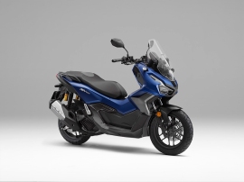 ADV160(マットパールアジャイルブルー)(ホンダ発表資料より) ADV160(マットパールアジャイルブルー)(ホンダ発表資料より)