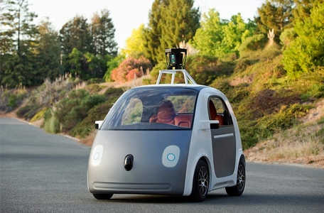 グーグル、自動運転車の試作機を公開