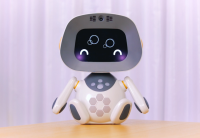 ユニロボットの次世代型ソーシャルロボット「ユニボ」に、「バージイン」を実現するフュートレックの音響技術が採用