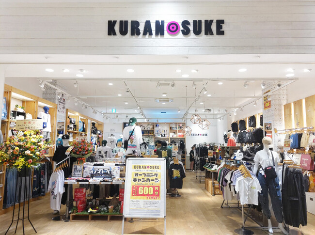 メンズ・レディスの人気ブランド、トレンドアイテムで夏のコーデを楽しむ！「KURANOSUKE　ららぽーと和泉店」2023年7月8日（土）オープン