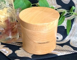北海道産榛(ハン)の木で作った木製入れ歯洗浄ケース「いればいれ」