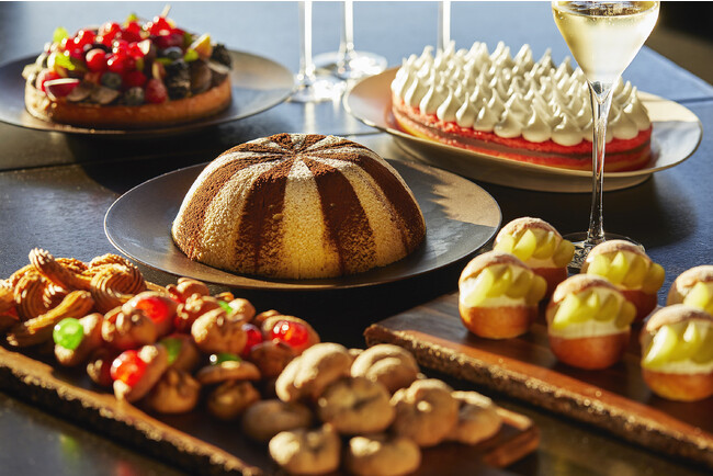 【アマン東京】イタリアンレストラン「アルヴァ」にて秋の味覚を楽しむイタリア菓子のビュッフェ『ドルチェ in アルヴァ』を開催