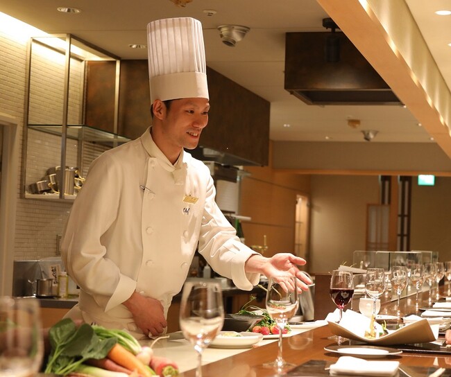 【リーガロイヤルホテル京都】シェフの技や味をご家庭でも!人気イベント『グルマン橘 料理教室』再開