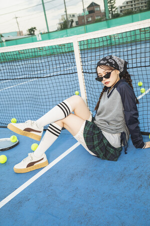 PUMAのNEW STYLEとして登場しているCALI COURTより、atmos pinkのコラボレーションが発売!