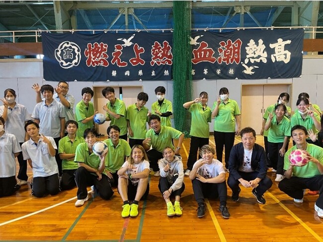 ケイアイチャレンジドアスリートチーム 静岡県立熱海高等学校でパラスポーツ体験会を開催