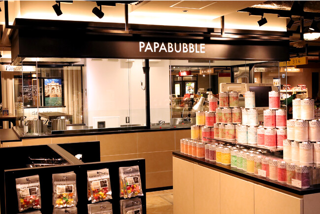 パパブブレ横浜高島屋店 グランドオープン記念キャンペーン　キャンディパフォーマンスによる出来立てキャンディを約2倍に増量して提供　お子様限定で人気のキャンディカットが無料体験
