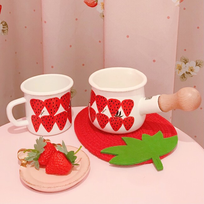「食べられない いちご屋?!」が新宿マルイ 本館に登場!! 期間限定のいちご空間が出現!