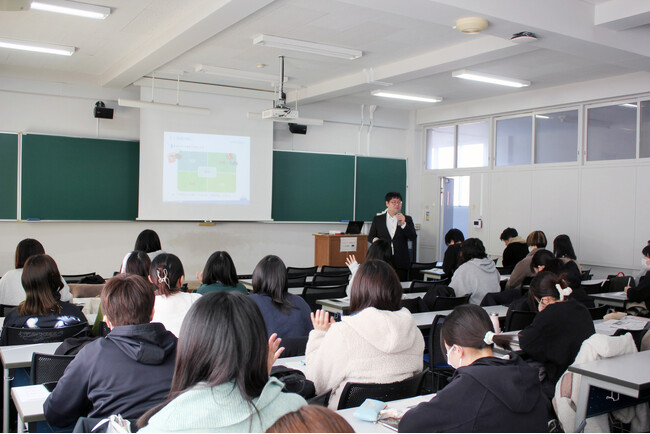 都留文科大学においてマネースクール「社会を生き抜くための第一歩」を実施しました