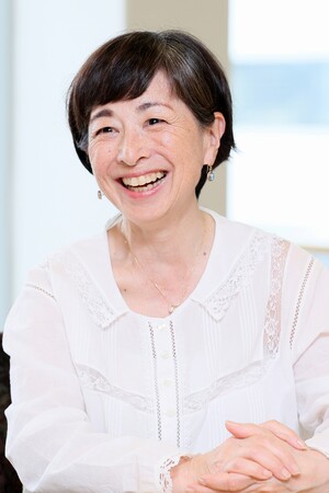 今をときめく人気作家6人による、三越デパート・アンソロジー『時ひらく』が発売!