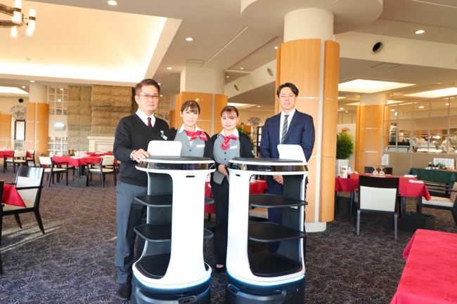 ソフトバンクロボティクス、配膳・運搬ロボット「Servi Plus」を販売開始