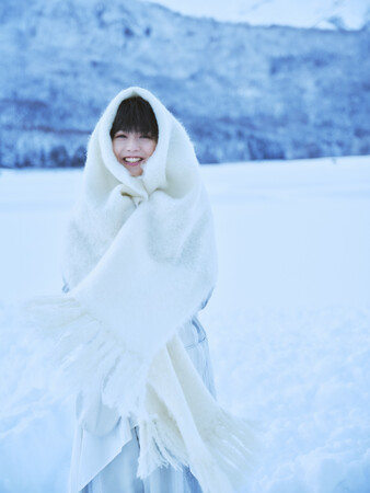 人気声優・保住有哉が、30歳の節目に白銀世界を舞台にした写真集をリリース!