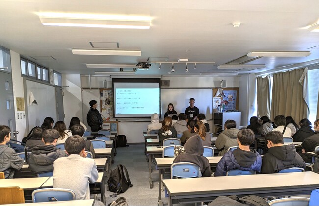 フィットネスブランドVALXが中学1年生の学生へ栄養と運動に関する特別授業を開催