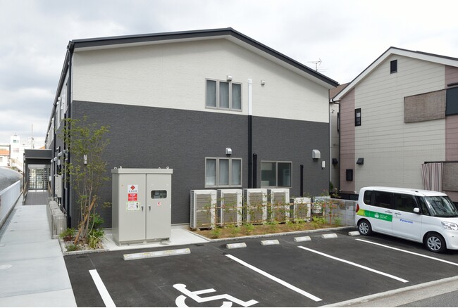 サービス付き高齢者向け住宅併設の看護小規模多機能型居宅介護を大阪府に開設