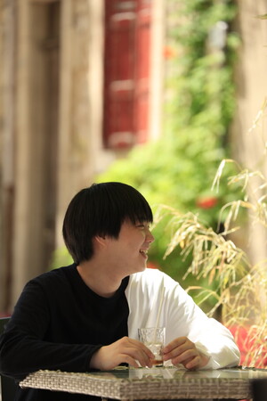 ピアニスト・藤田真央の初著作『指先から旅をする〈愛蔵版〉』発売記念トークショー開催決定!