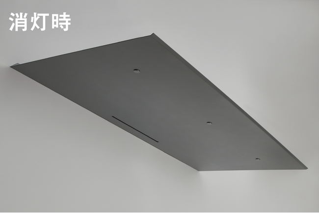 夜間の安心感を高めるスリットライト付き庇 《ラミナLED》を新発売