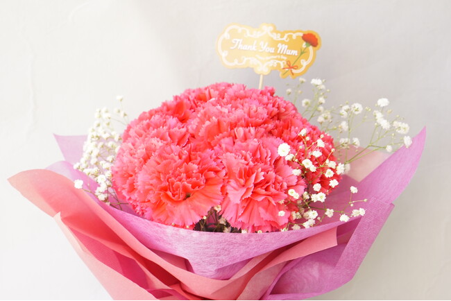 母の日/父の日に、花瓶も水やりも不要な飾れる花束「スタンディングブーケ」を発売