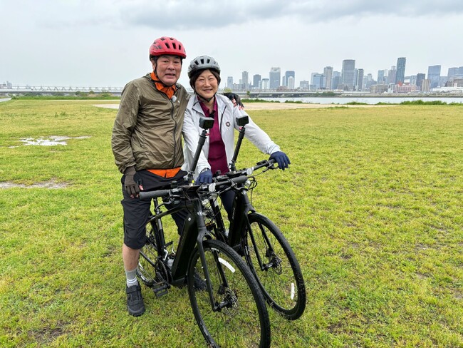 赤井英和・佳子夫妻がナニワの街を自転車デートで大調査！