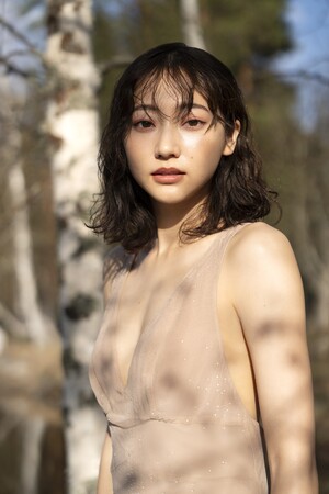 武田玲奈が芸能活動10周年記念写真集を発売!! ロケ地はオールフィンランド!