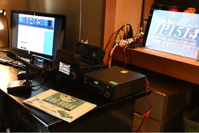 ウルトラマンシリーズ最新作 『ウルトラマンアーク』 第10話にアイコムの無線機が登場