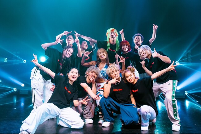 RIEHATA率いる最強ダンスクルー:魂の叫びのような圧巻のパフォーマンス!
