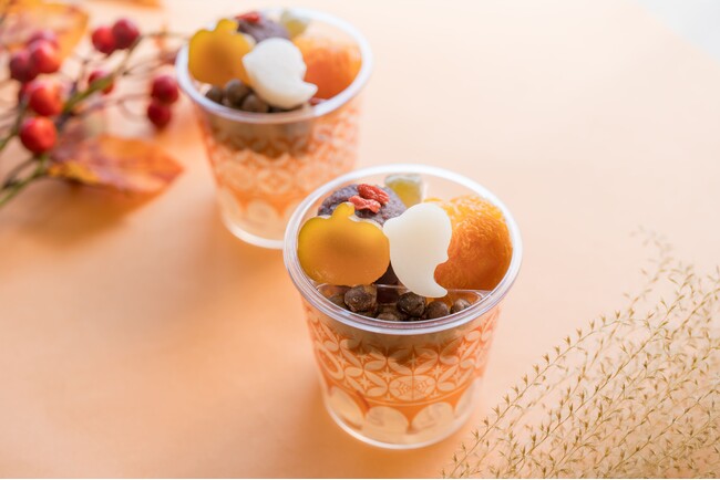 おばけくず餅がキュート!「ハロウィンあんみつ」を2024年10月16日(水)より販売開始