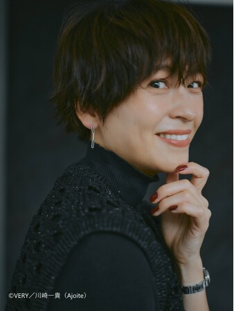 青木裕子、ファッション誌『VERY』専属モデルに就任!