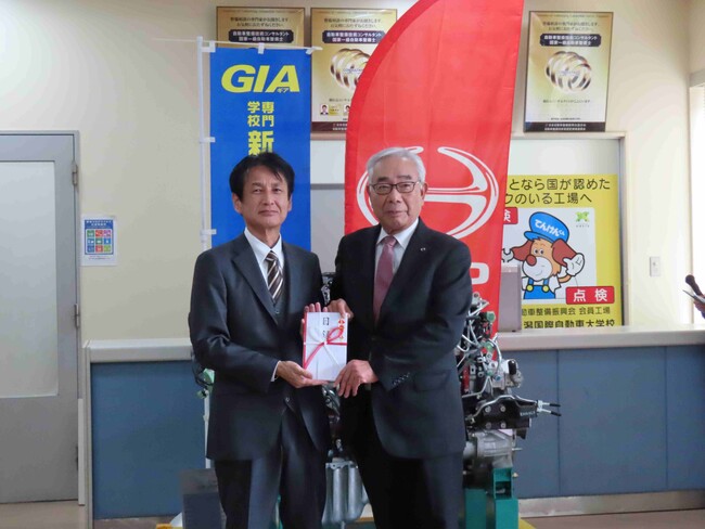 【専門学校 新潟国際自動車大学校】新潟日野自動車株式会社による大型車両用エンジンの寄贈