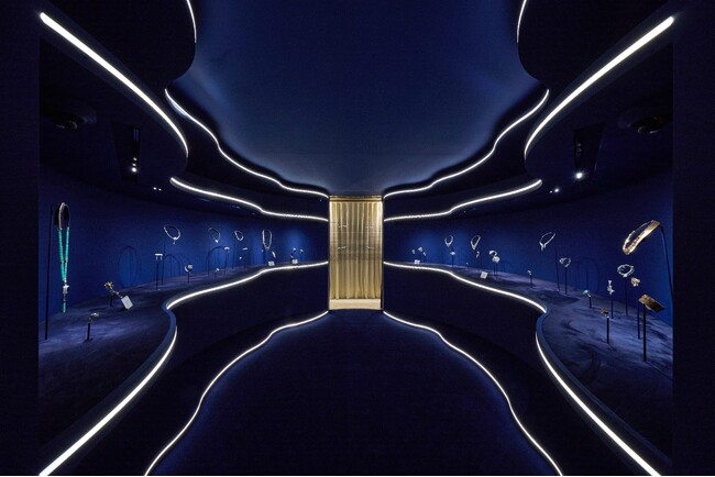 ピアジェ 150周年記念展覧会“エッセンス オブ エクストラレガンザの真髄”