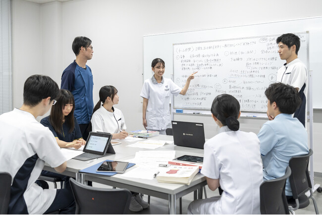 麻生専門学校グループが描く多職種連携教育の未来 ー 九州屈指の大規模IPE合同学習を実施 ー