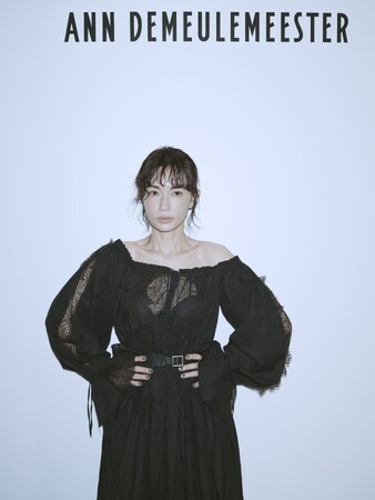 ANN DEMEULEMEESTER GINZA SIXのポップアップに長谷川京子が来場