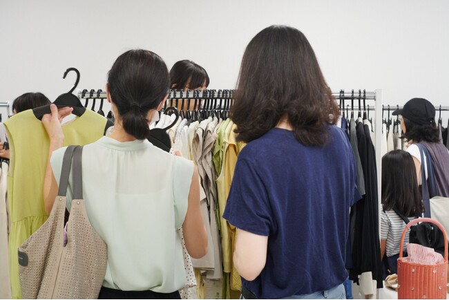 「シングルファミリー応援フェスタ」洋服を通じて支援