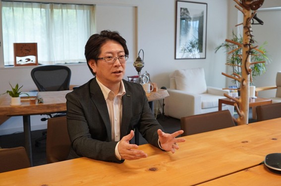開発一筋の技術者から「クリエイティブな未来をともに創る」キャリアへ