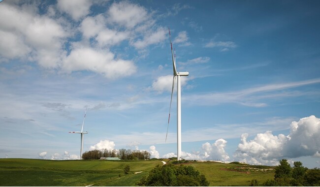 イタリアの風力発電所のリプレース工事を本格推進
