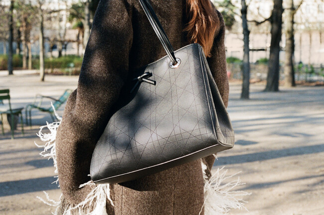 【Dior】新作「ディオール プロムナード ショッパー」バッグが登場