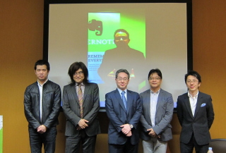 フライトシステムコンサルティング<3753>(東マ)は、このたび開催した同社商品説明会並びに提携先各社紹介を行ったが、その席上同社片山社長は、「TweetMe for iPhone」の強化版「TweetMe AIR版(仮称)」を12月にリリースすると発表した。 フライトシステムコンサルティング<3753>(東マ)は、このたび開催した同社商品説明会並びに提携先各社紹介を行ったが、その席上同社片山社長は、「TweetMe for iPhone」の強化版「TweetMe AIR版(仮称)」を12月にリリースすると発表した。