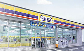 ミニストップ＜９９４６＞（東１）は後場も強調相場となり、一段上値を指向し１４０８円（６４円高）まで上昇、４月２６日につけた年初来の高値１３８６円を大きく更新した。
