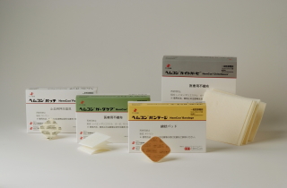 ゼリア新薬工業＜４５５９＞は、米国　ＨｅｍＣｏｎ　Ｍｅｄｉｃａｌ　Ｔｅｃｈｎｏｌｏｇｉｅｓ　Ｉｎｃ．（所在地：オレゴン州ポートランド、社長：Ｎｉｃｋ　Ｈａｒｔ氏）との間で昨年４月に結んだ、国内での止血・創傷処置材（一般医療機器）の包括的・独占的開発販売契約に基づく第一弾として、「ヘムコンバンデージ」、「ヘムコンガーダケア」、「ヘムコンカイトガーゼ」の３品目を、同社の子会社、ゼリア商事株式会社（本社：中央区、代表取締役社長：株橋春樹氏）を通じて発売を開始した。